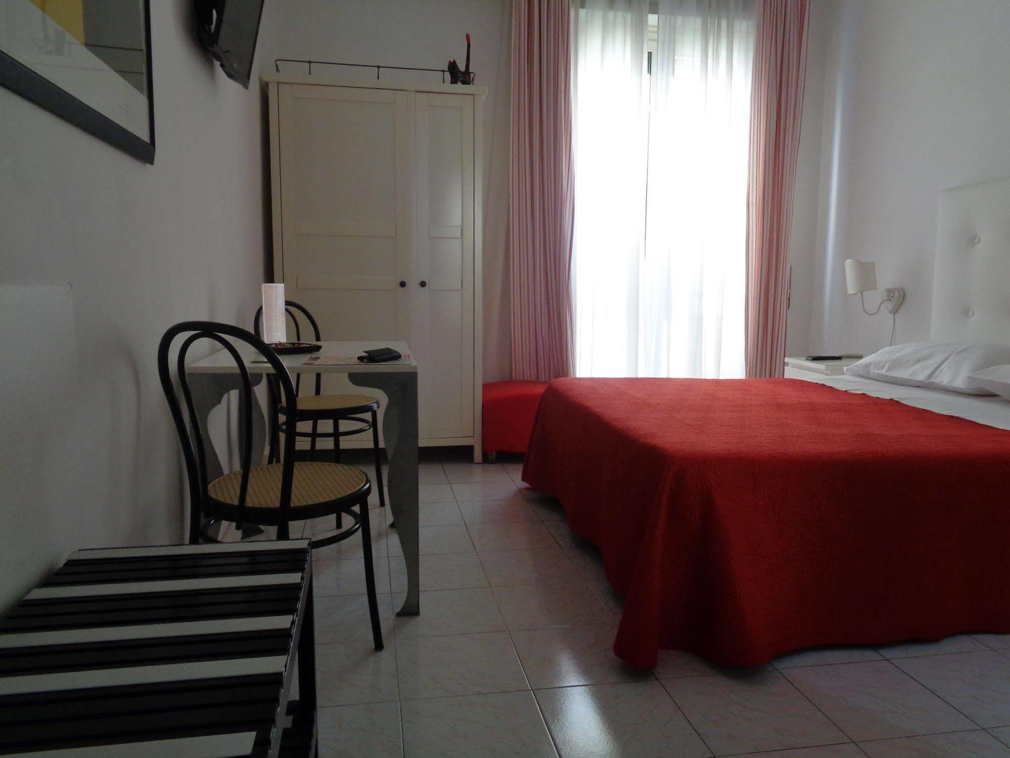 Interno 9