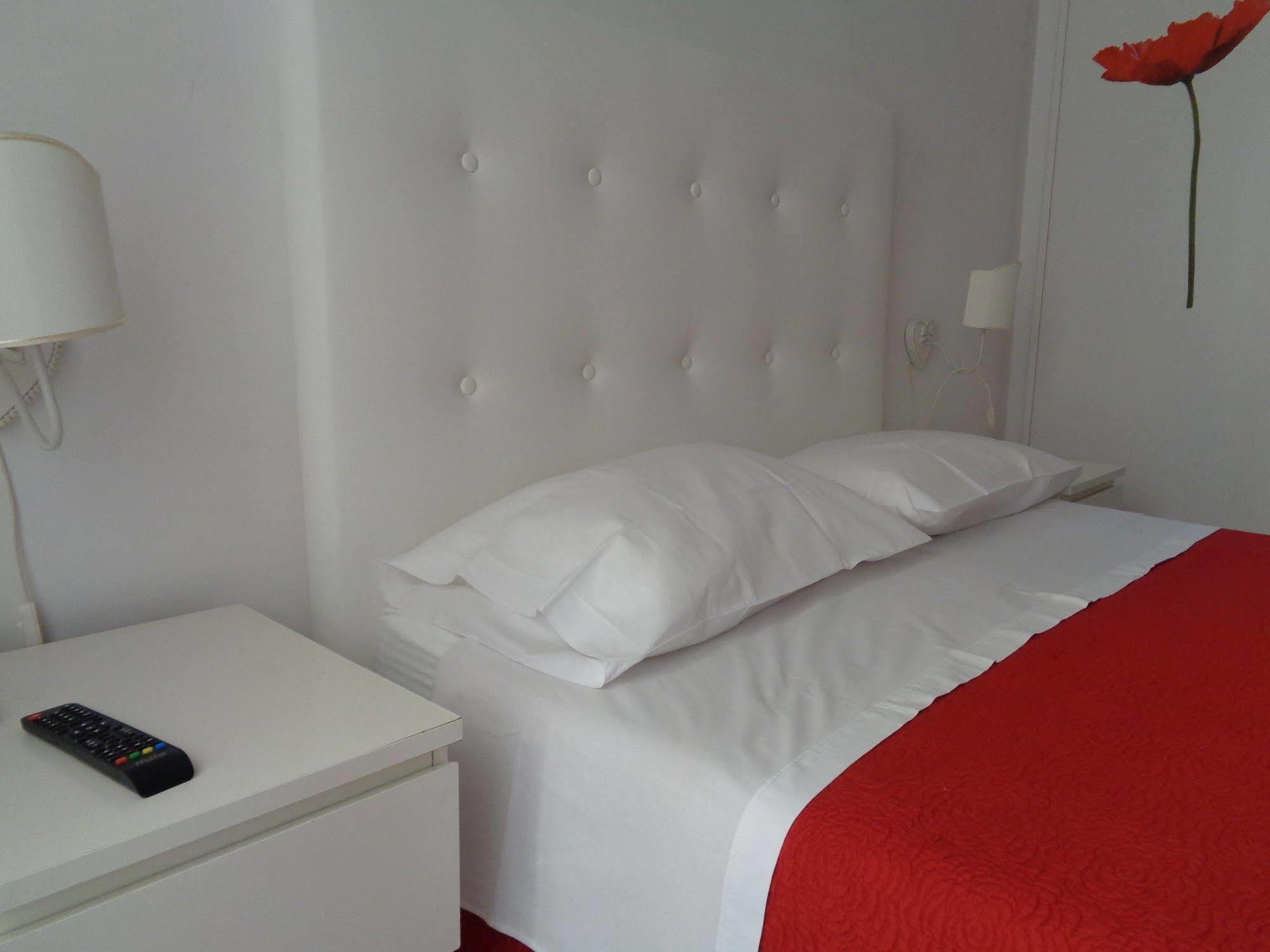 Interno 9 2*